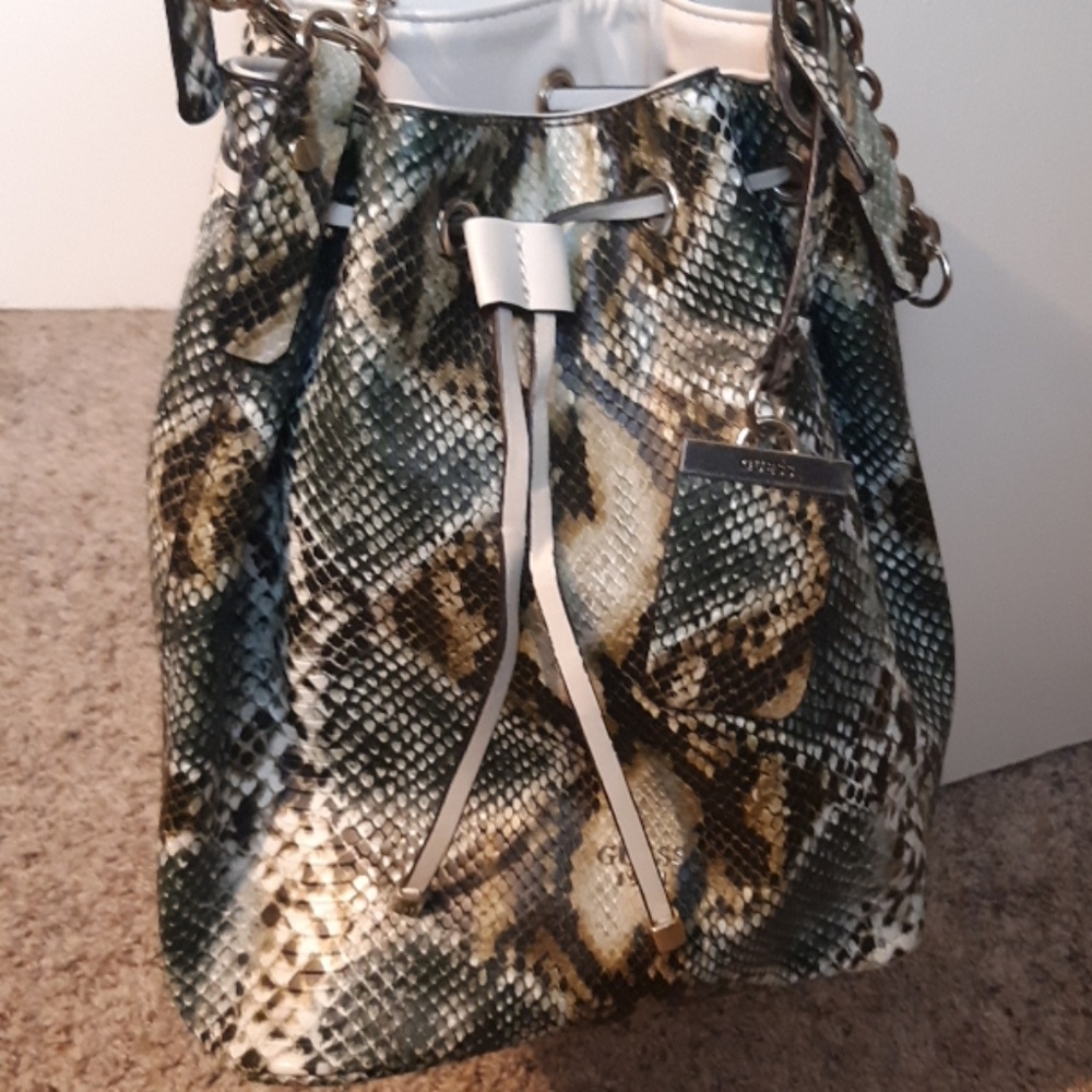 GUESS Purse.
